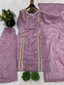 Beautiful Pakistani Suit🦢✨