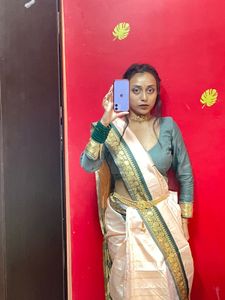 Elegant Peach Saree With Blouse Size Small