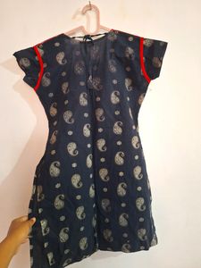BLACK SHORT KURTI