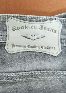 Men&#39;s Premium quality Jeans...Size..32 L 34