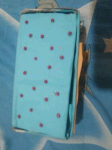 A Jewellery Organiser Or Organise AFree Gift Insid