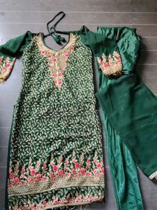 Elegant Green Embroidered Kurta Set