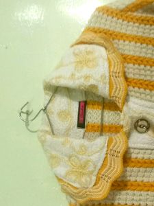 Wool Yellow 💛 And White 🤍 Sweater