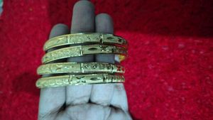 Golden Bangles (Set of 4)