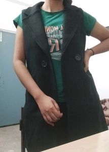 Sleeveless Black Coat