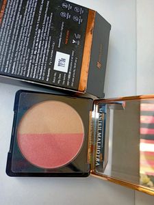 Manish Malhotra Illuminating Blush-Highlighter