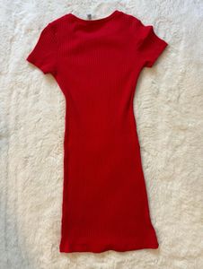 H&amp;M Chic Red Bodycon Midi Dress