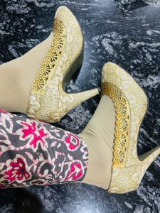 Gold Party Wear Heals