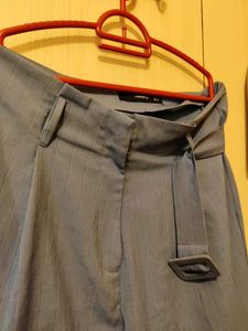 Relaxed Light Blue Trouser With Belt.