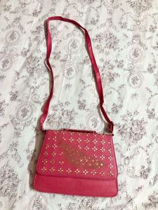 Pretty Sling Bag
