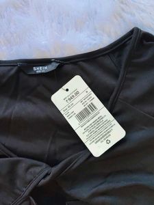 Black Long Sleeve Crop Top