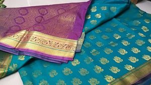 Elegant Teal Paisley Saree With Blouse
