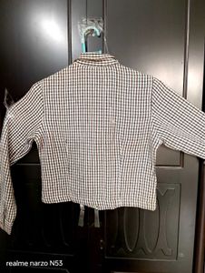 Smart N stunning Tangibles fitted crop zipup top/j