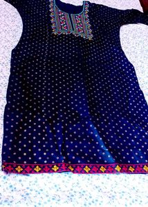 Embroidered Kurtawith Sare