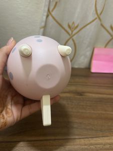 Egg-Shaped Pen Holder