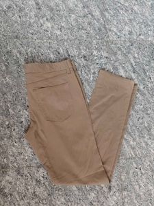 Uniqlo Comfy Tan Chinos - Classic Style