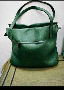2 Stylish Tote Bags