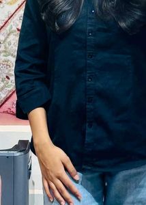 Classic Black Button-Down Shirt(Get A Freebie)