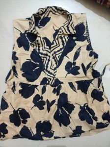 collar Floral Print Sleeveless Top