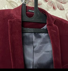 Handsome Men Wear Blazer(Park Avenue)