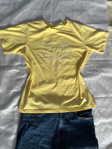 🌸Yellow Graphic Tee 🌸