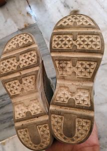Light Shoes