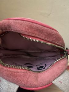 Cute Bag With Key Chain Free😍