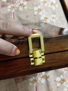 WOODEN BOX