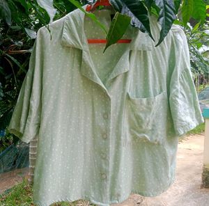 RIO Mint Green Crop Shirt