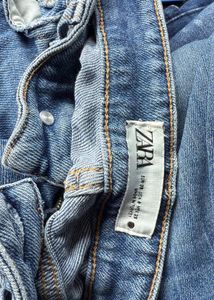 Zara Narrow fit Jeans