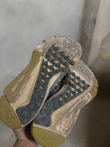 Nike Sneakers - Grey