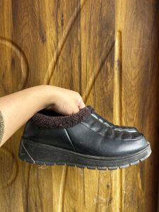 Black Winter Shoe