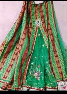 Emerald Green Embroidered Saree With Blouse