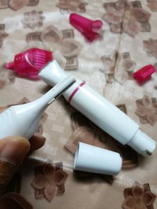 Eyebrow And Hair Trimmer