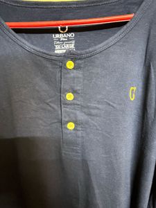 Urbano Plus T-Shirt.