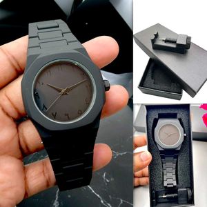 Stylish Black Wristwatch