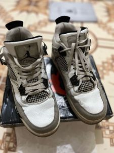 Nike Air Jordan 4 - UK 7