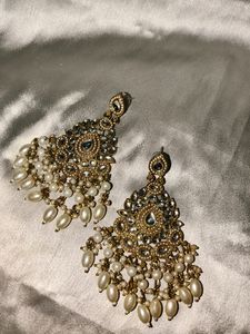 Kudan Pearl Earrings