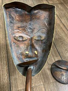Metal Mask Showpiece (2)