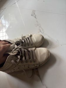 White High Shoes
