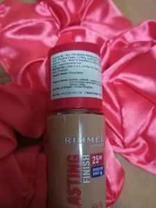 Rimmel London 25 Hr Lasting Finish Foundation