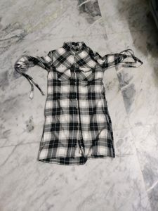 Latin Quarters White Checks Dress