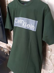 Calvin Klein Tshirt Size 40