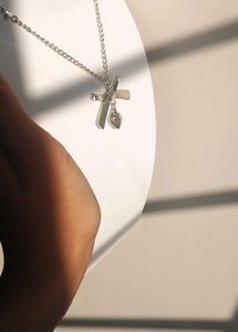 Silver Metal Bow Necklace