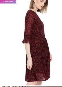 Latin Quarters Red Printed Dress