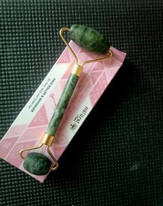 Natural Vibes Jade Roller &amp; Massager