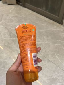 Lotus Herbal Sunscreen