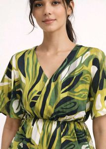 Leaf Print V-Neck Top🍀