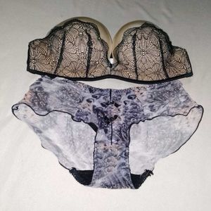 Lace Bra & Panty Set