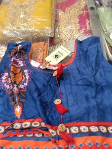 Floral Print Ethnic Kurta